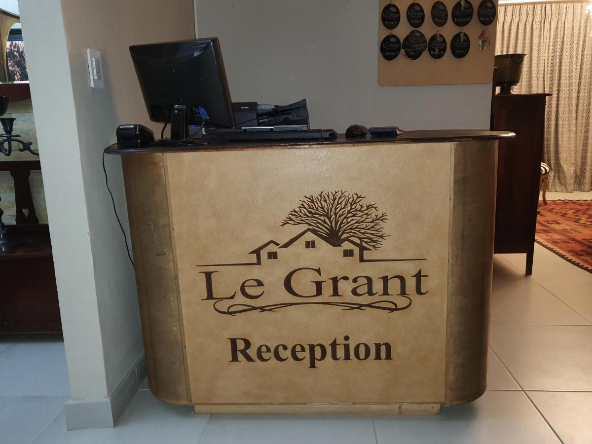 Aparthotel Le Grant Guesthhouse Kroonstad Exterior foto