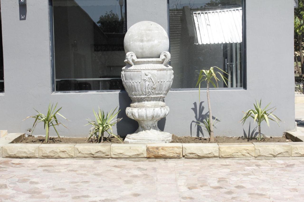 Aparthotel Le Grant Guesthhouse Kroonstad Exterior foto